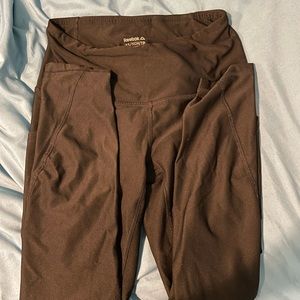 black reebok leggings with pockets